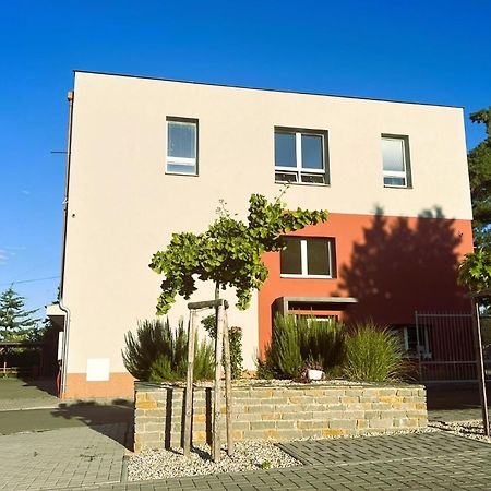 Statek Mutěnice Eksteriør billede